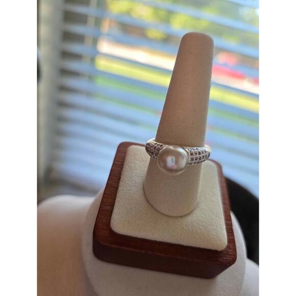 NEW Silver Plate Pave Cubic Zirconia Band w/ Oversized Pearl Size 10 - Picture 5 of 6
